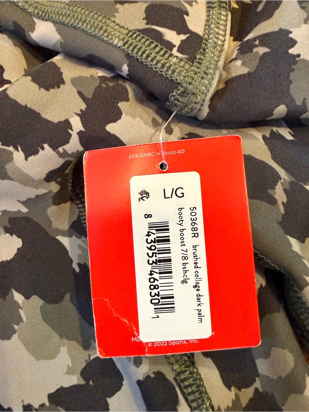 SPANX Booty Boost 7/8 Leggings Large NWT Brushed Collage Dark Palm Camo - Picture 3 of 13